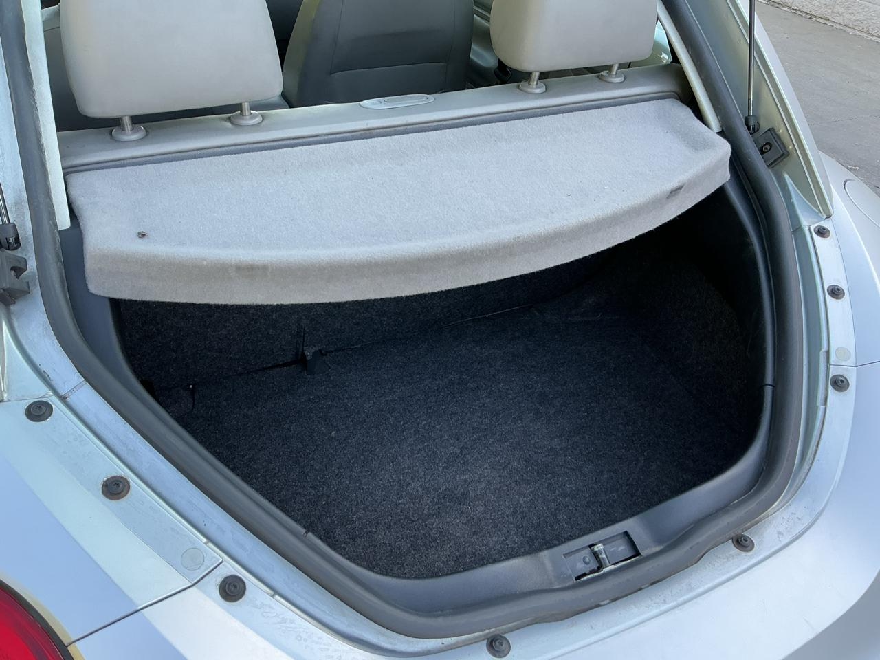 Volkswagen New Beetle S 2008