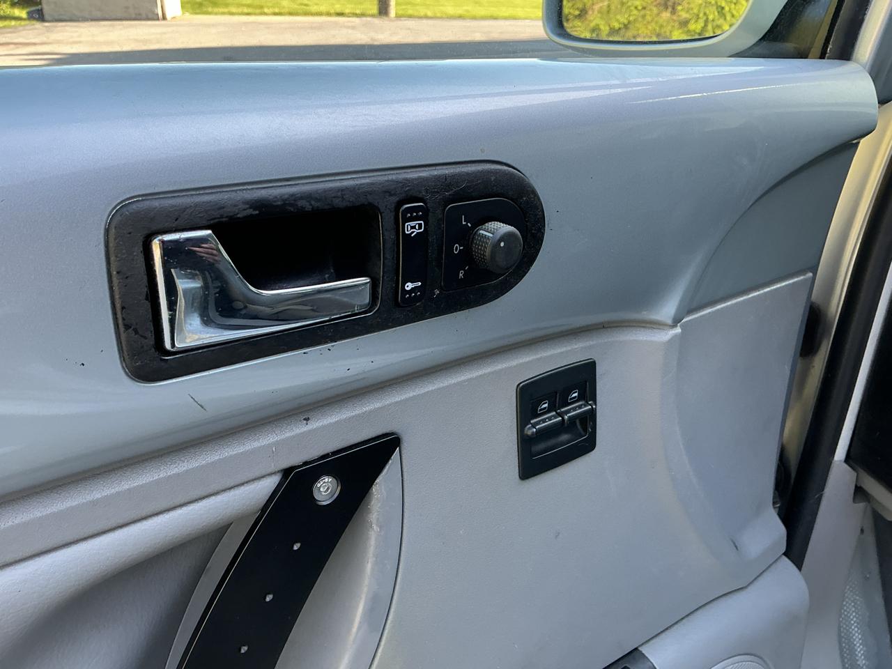 Volkswagen New Beetle S 2008