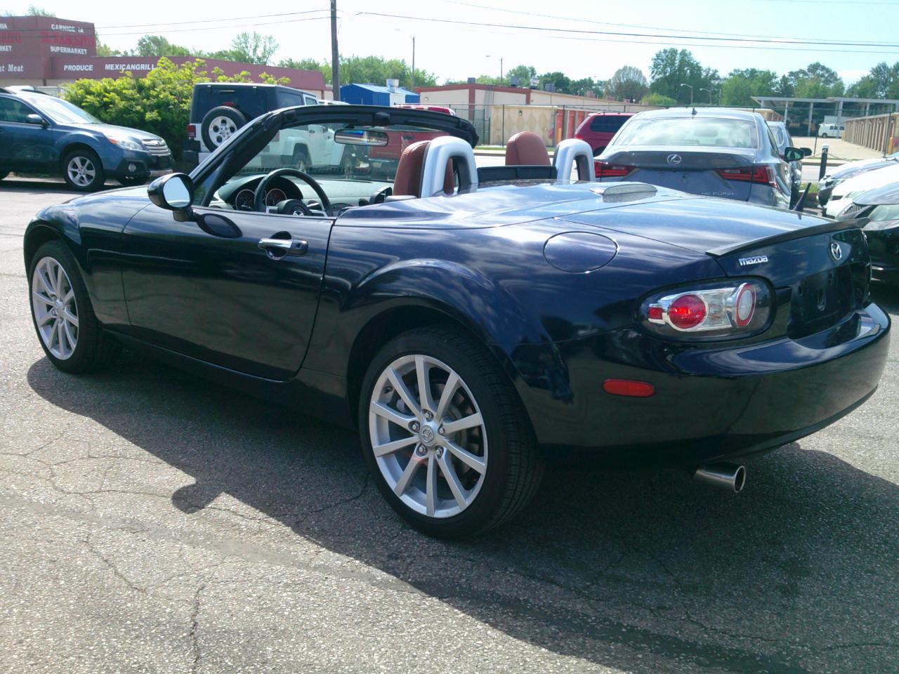Mazda MX-5 Miata Touring Power Retractable Hardtop 2008