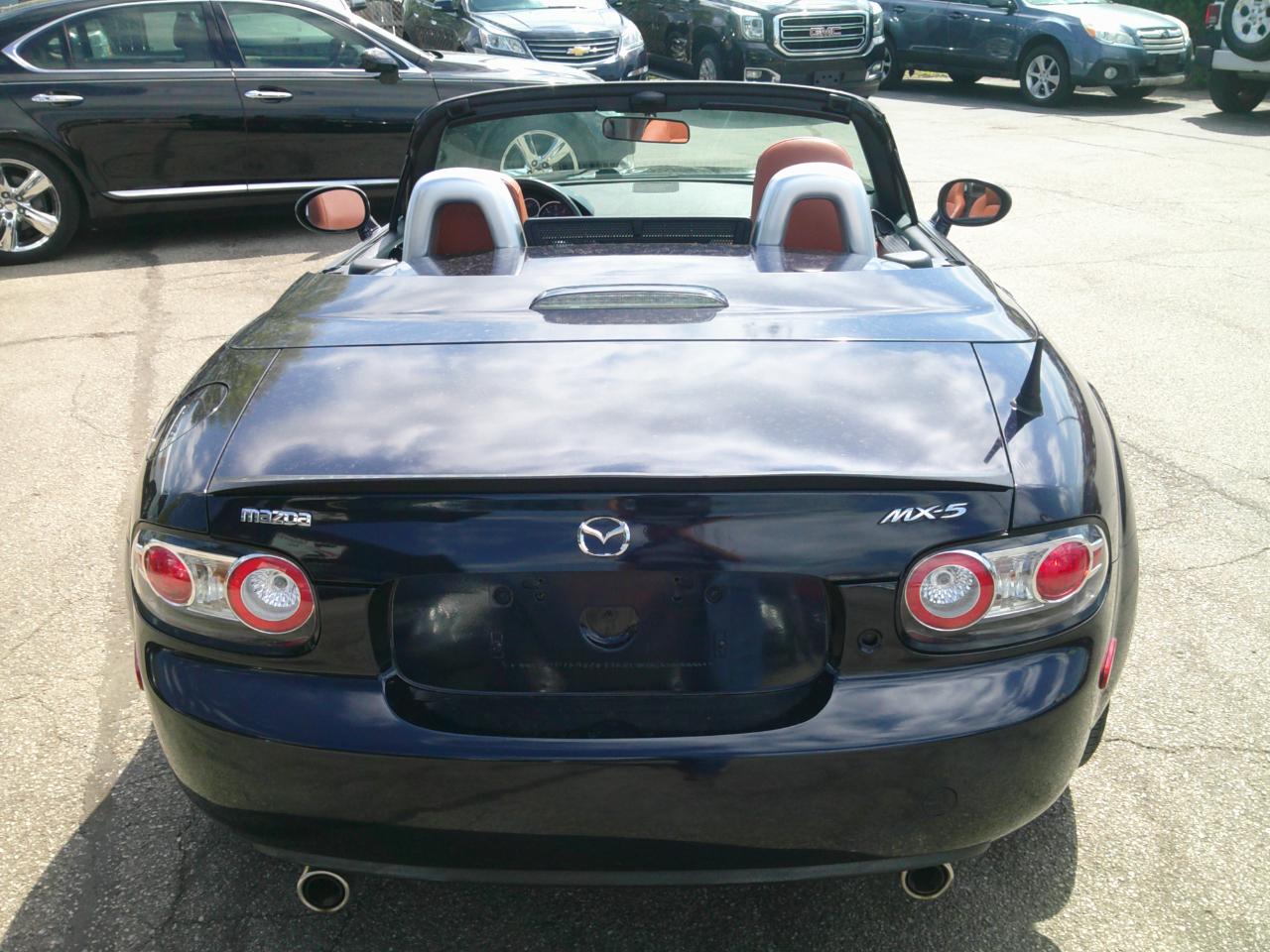 Mazda MX-5 Miata Touring Power Retractable Hardtop 2008