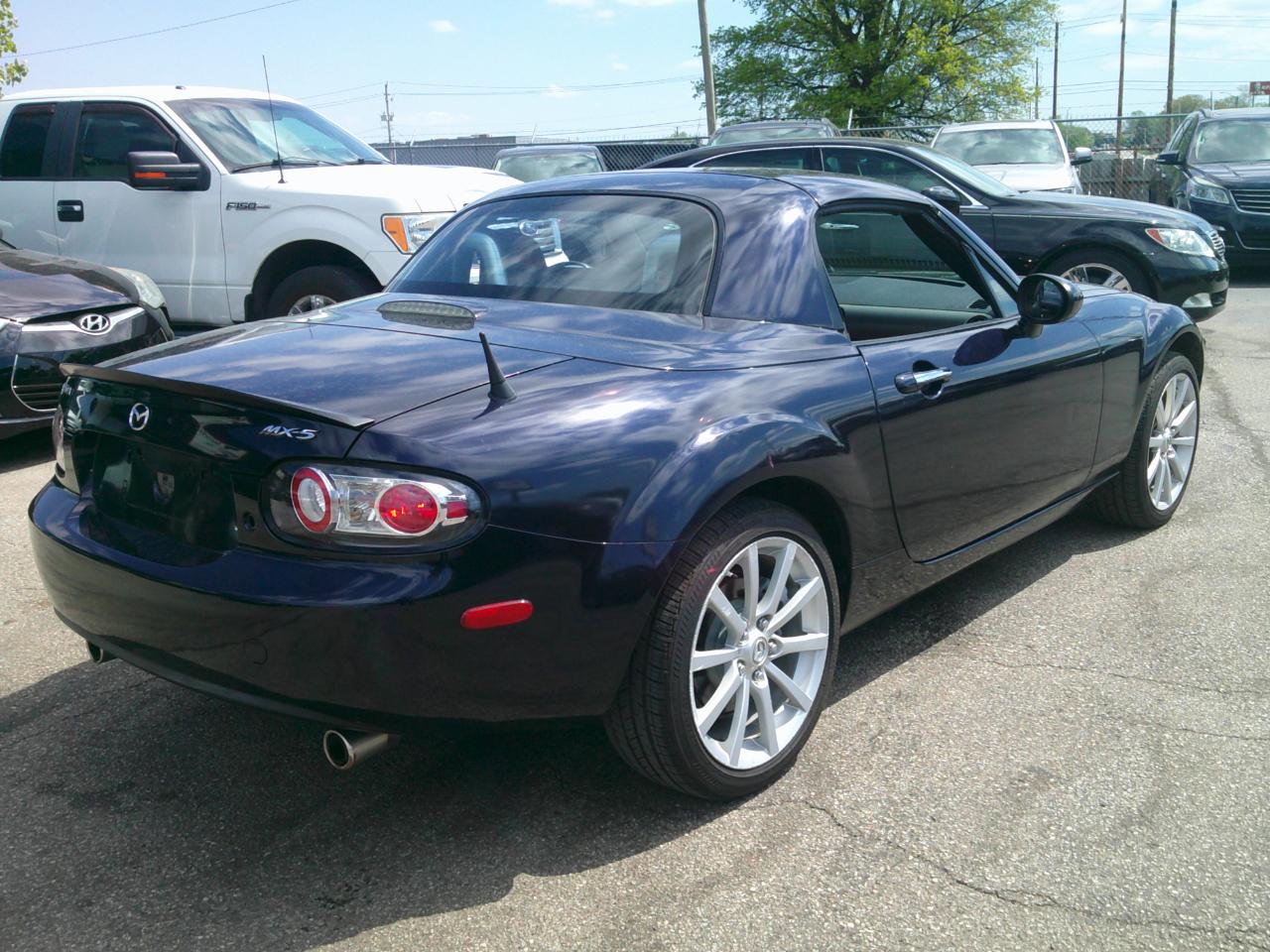 Mazda MX-5 Miata Touring Power Retractable Hardtop 2008