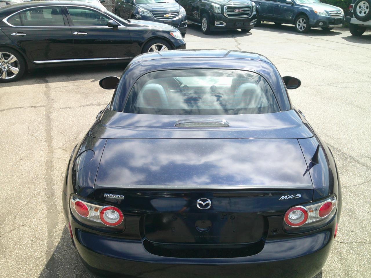 Mazda MX-5 Miata Touring Power Retractable Hardtop 2008