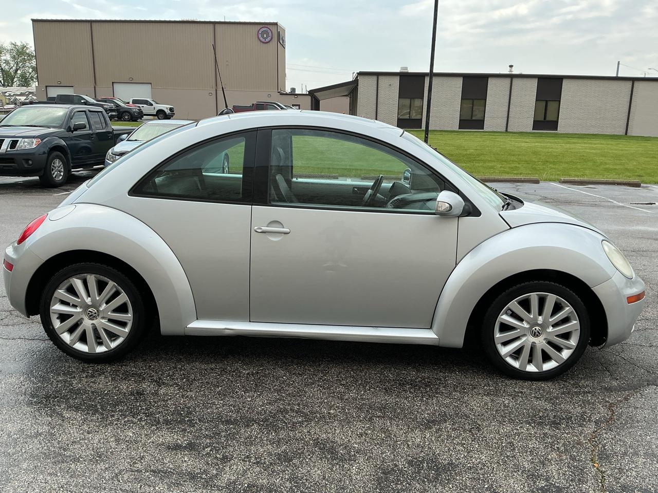 Volkswagen New Beetle S PZEV 2008