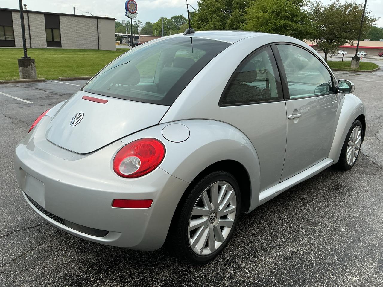Volkswagen New Beetle S PZEV 2008