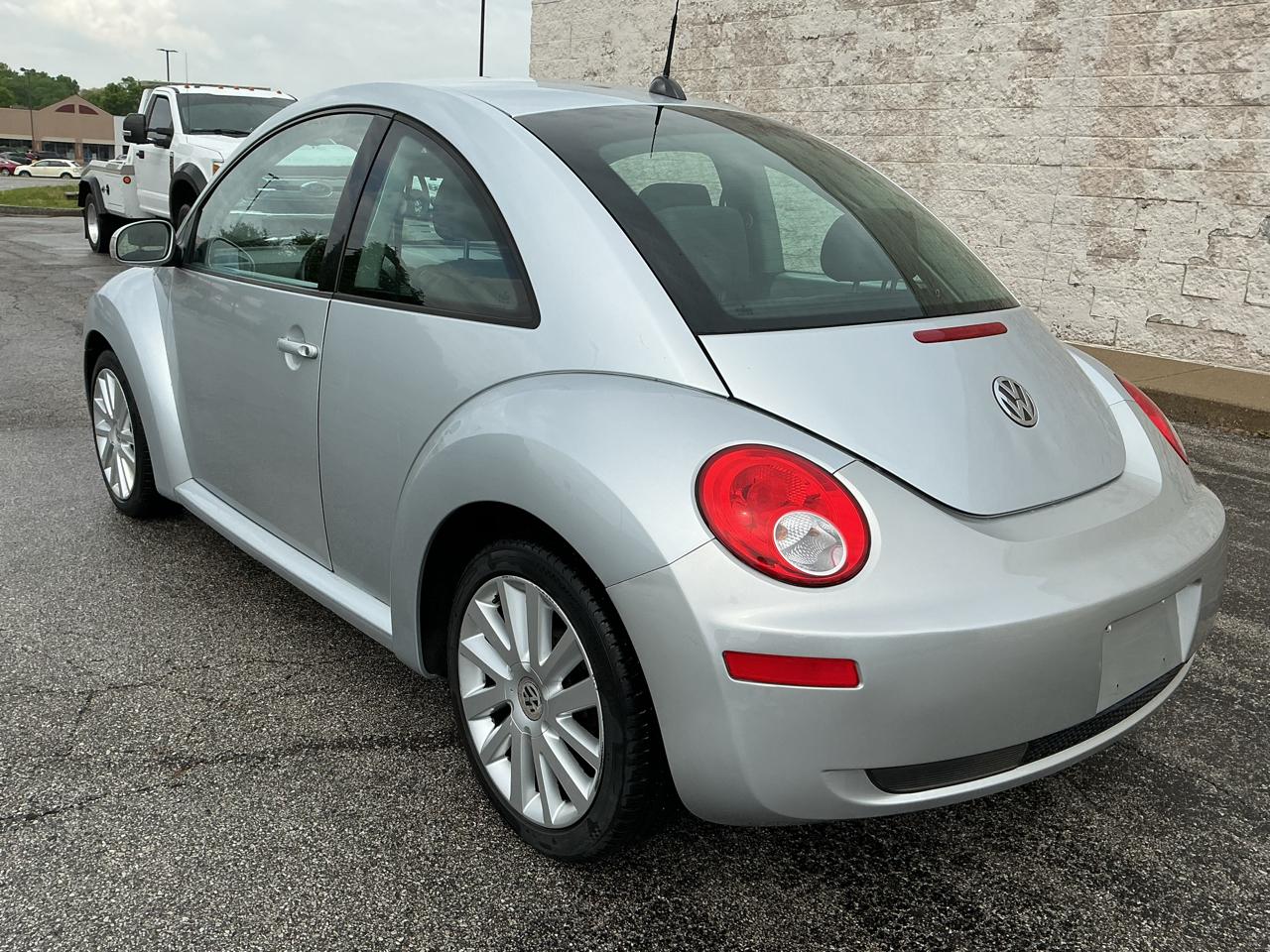 Volkswagen New Beetle S PZEV 2008