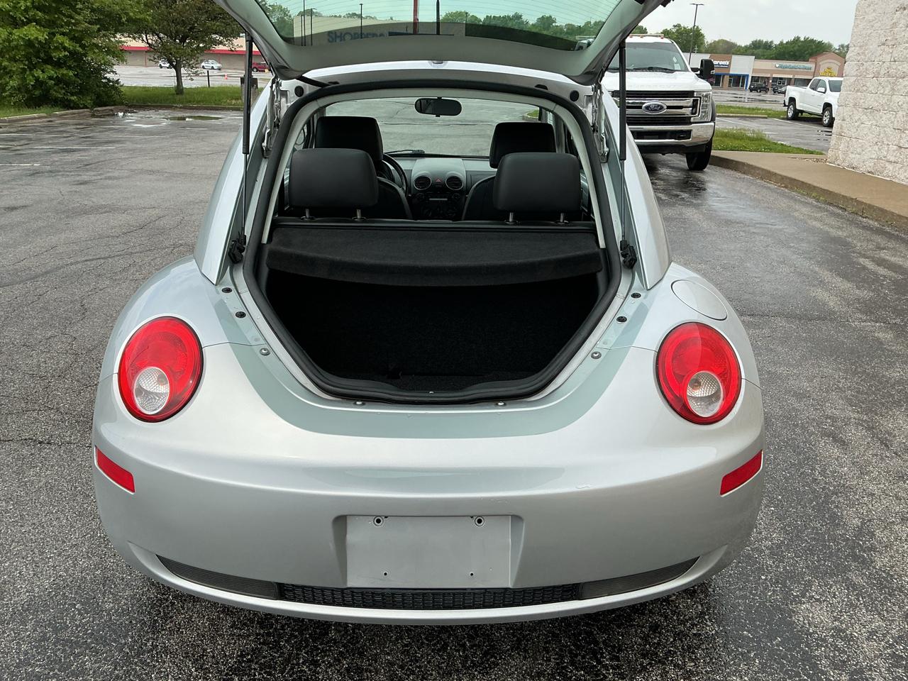 Volkswagen New Beetle S PZEV 2008