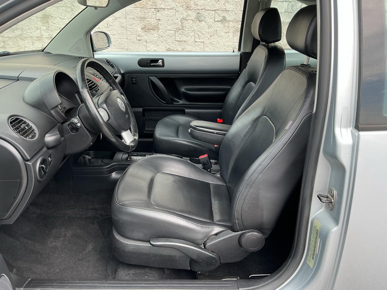 Volkswagen New Beetle S PZEV 2008