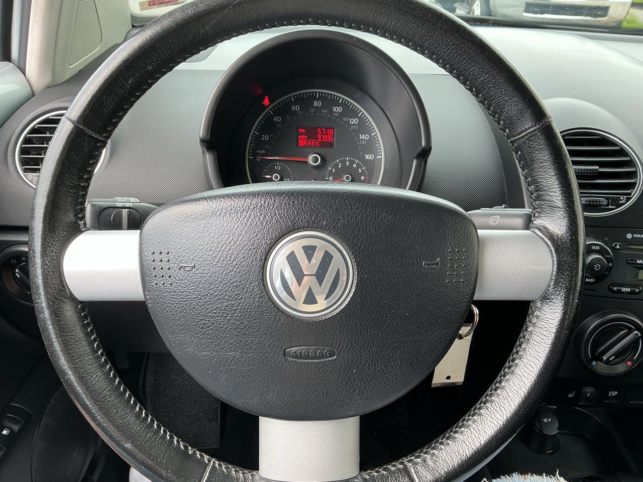 Volkswagen New Beetle S PZEV 2008