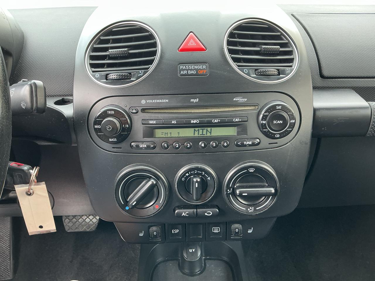 Volkswagen New Beetle S PZEV 2008