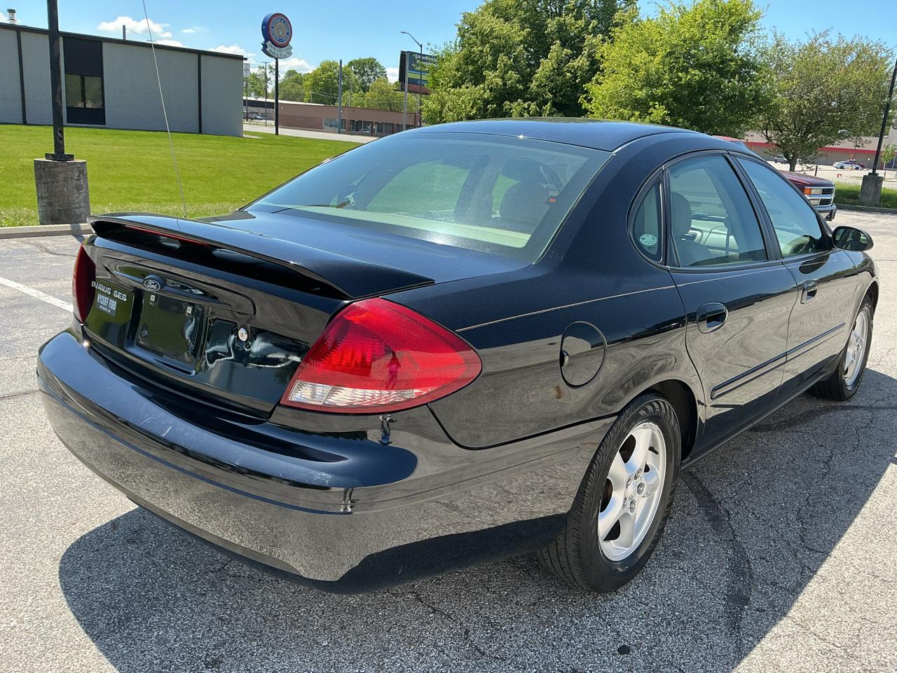 Ford Taurus SES Duratec 2004