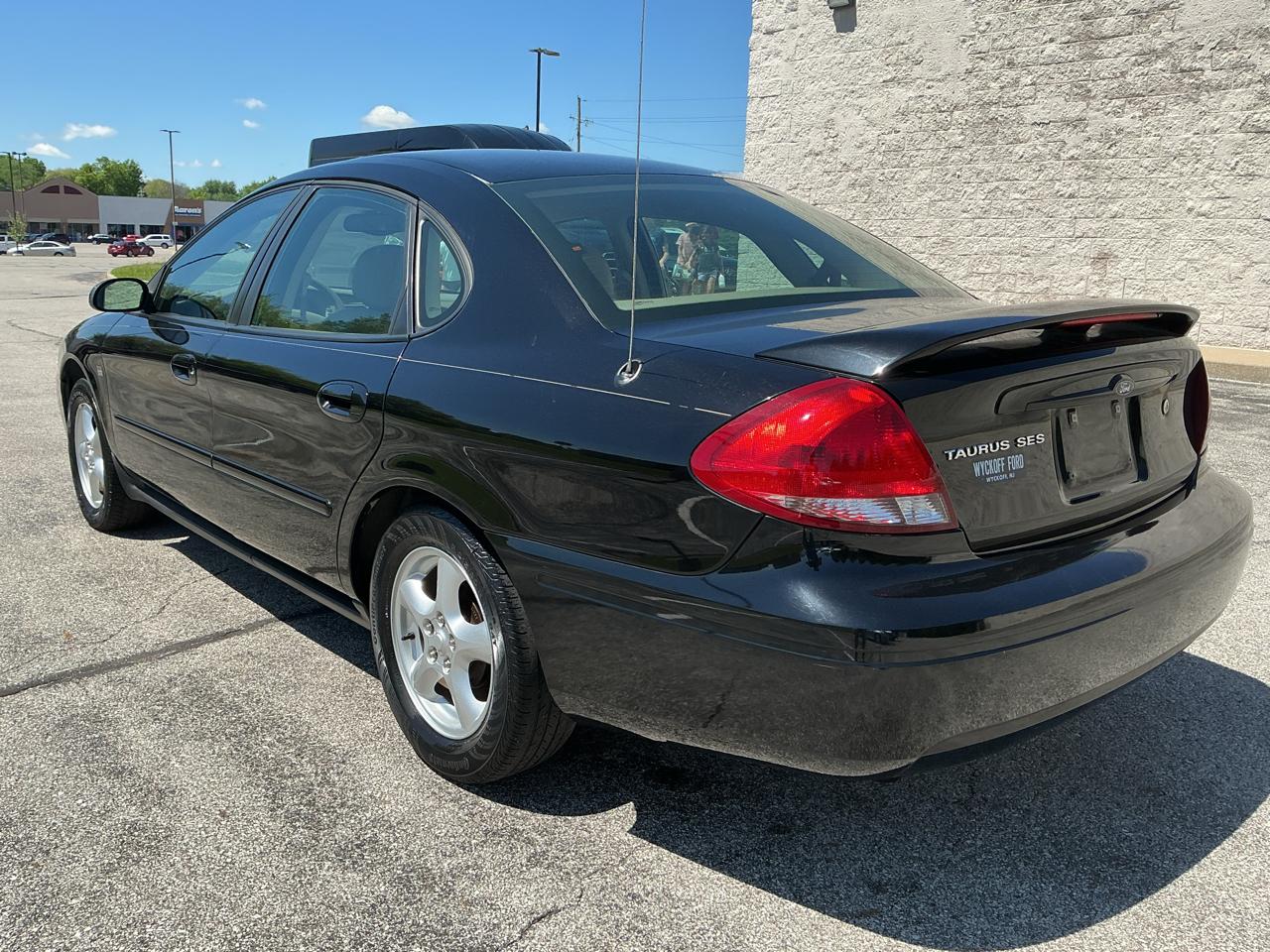 Ford Taurus SES Duratec 2004
