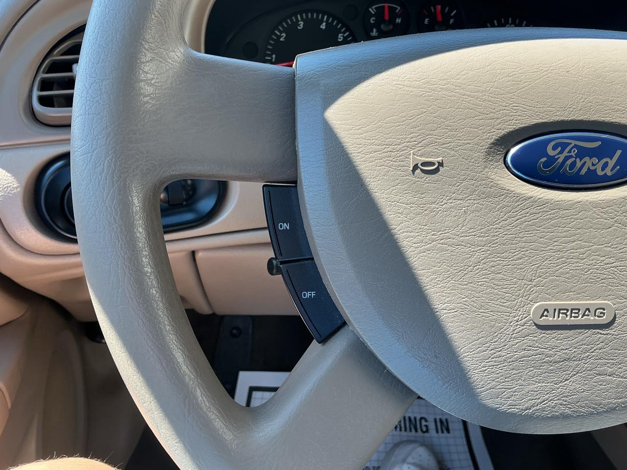 Ford Taurus SES Duratec 2004