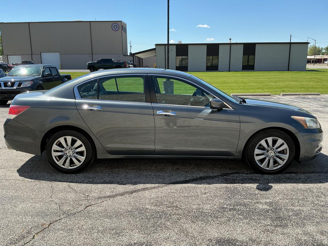 Honda Accord EX-L V-6 Sedan AT 2011