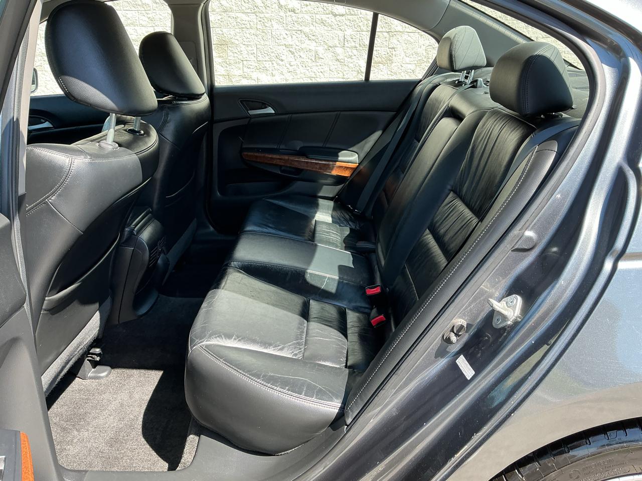 Honda Accord EX-L V-6 Sedan AT 2011