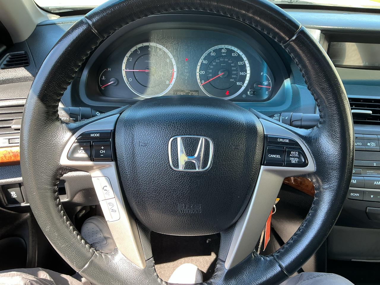 Honda Accord EX-L V-6 Sedan AT 2011
