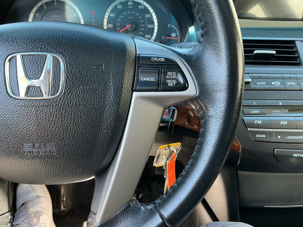 Honda Accord EX-L V-6 Sedan AT 2011