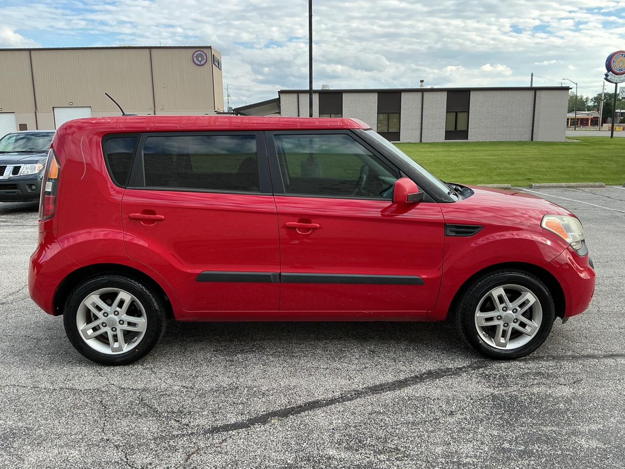 Kia Soul + 2011
