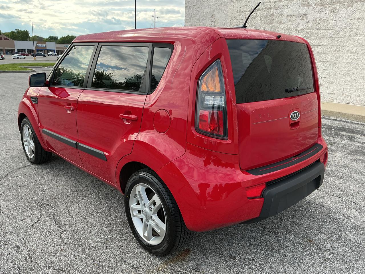 Kia Soul + 2011