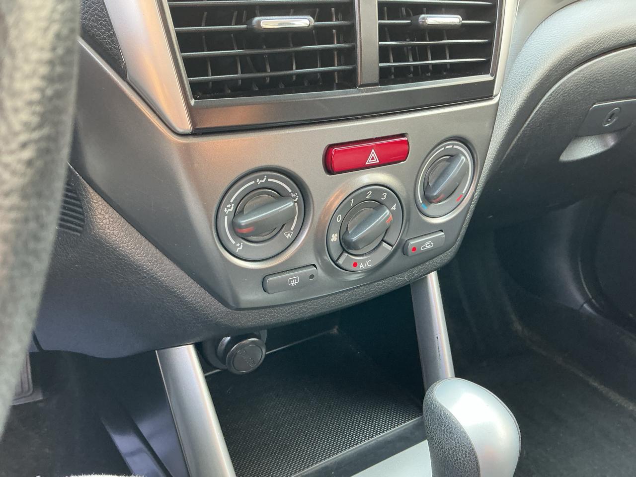 Subaru Forester 2.5X 2012