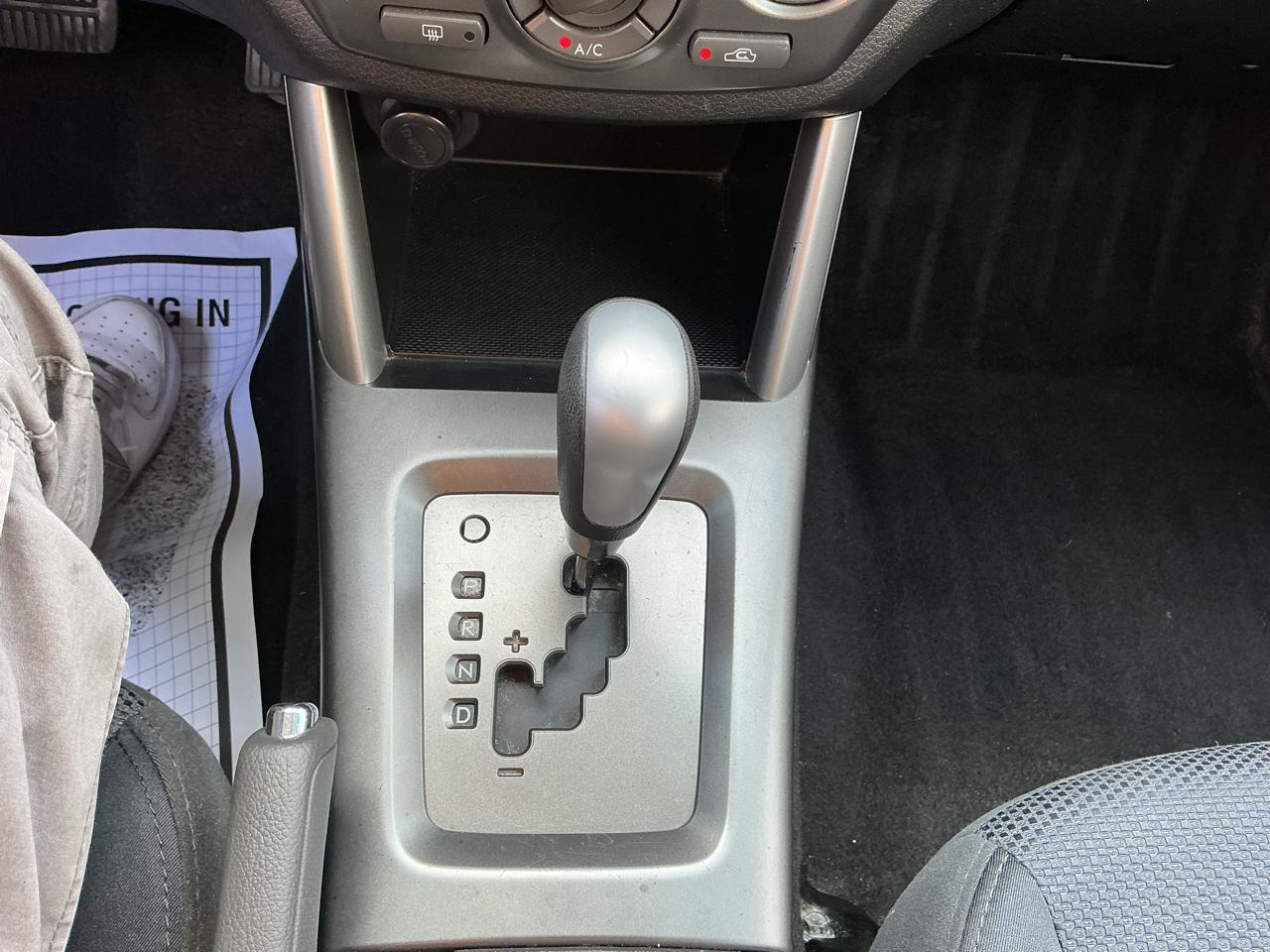 Subaru Forester 2.5X 2012