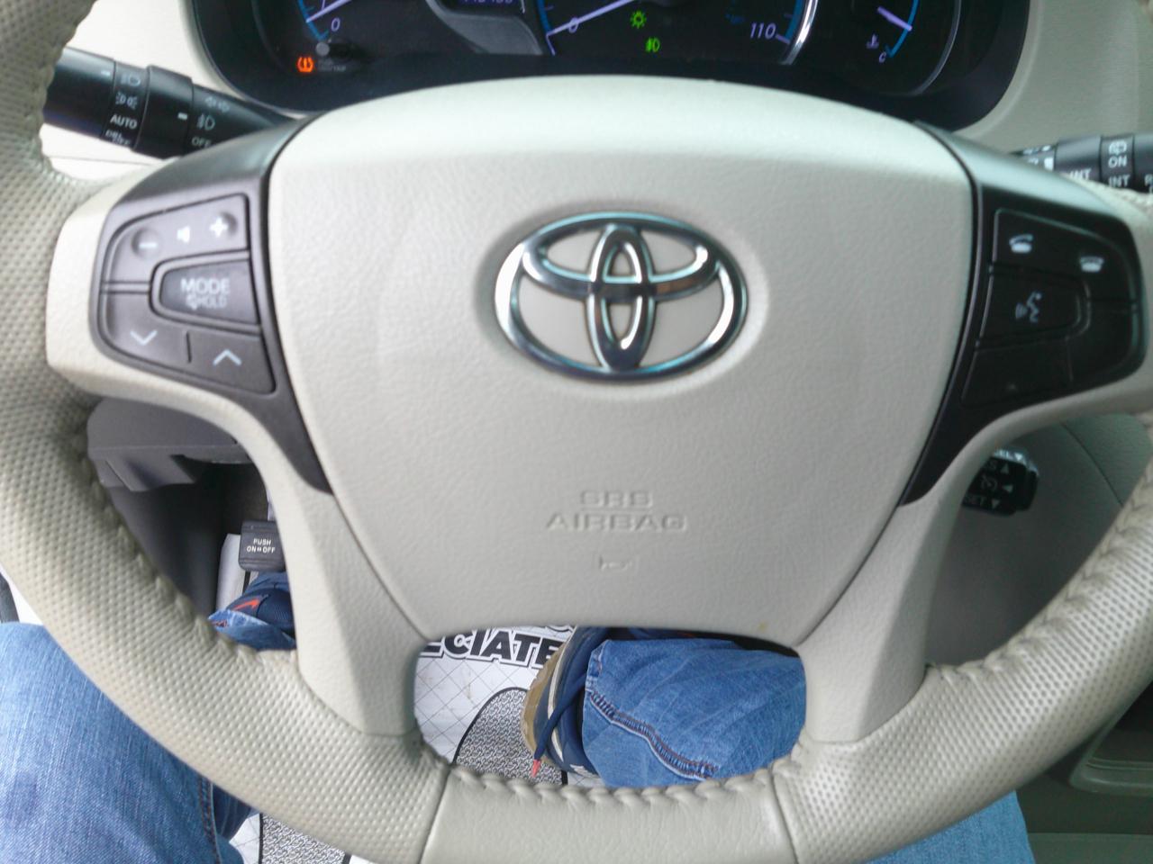 Toyota Sienna XLE FWD 8-Passenger V6 2013