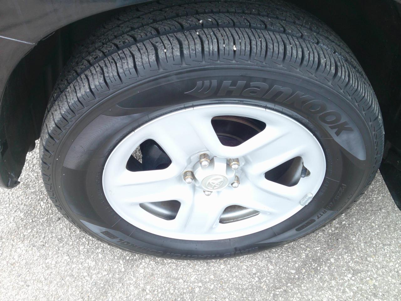 Toyota RAV4 LE 4D SUV AWD 2009