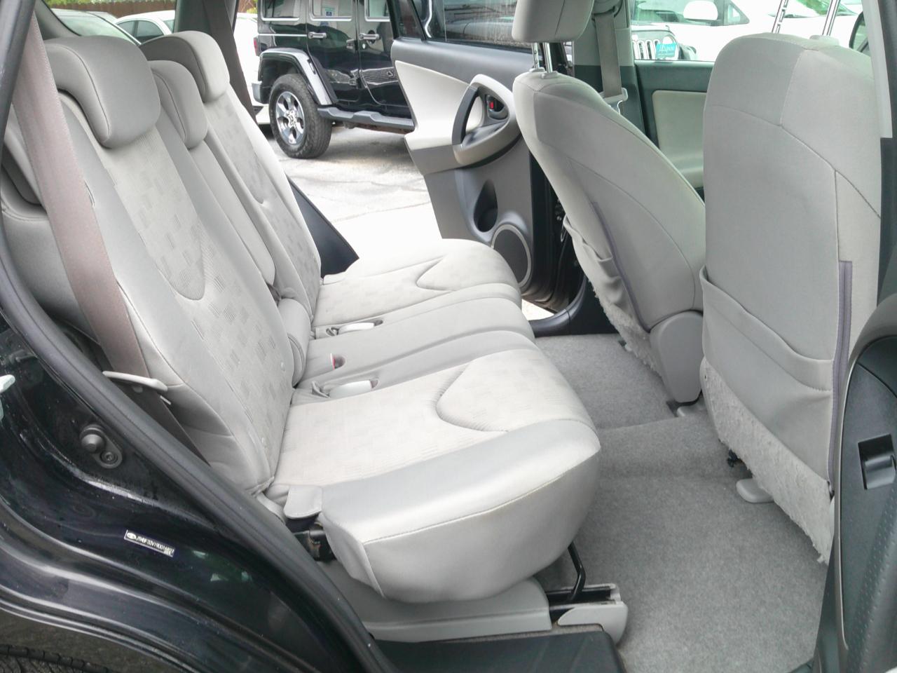 Toyota RAV4 LE 4D SUV AWD 2009