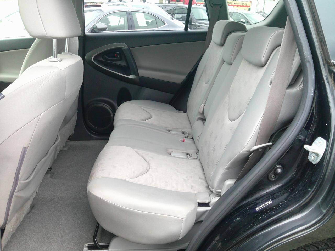 Toyota RAV4 LE 4D SUV AWD 2009