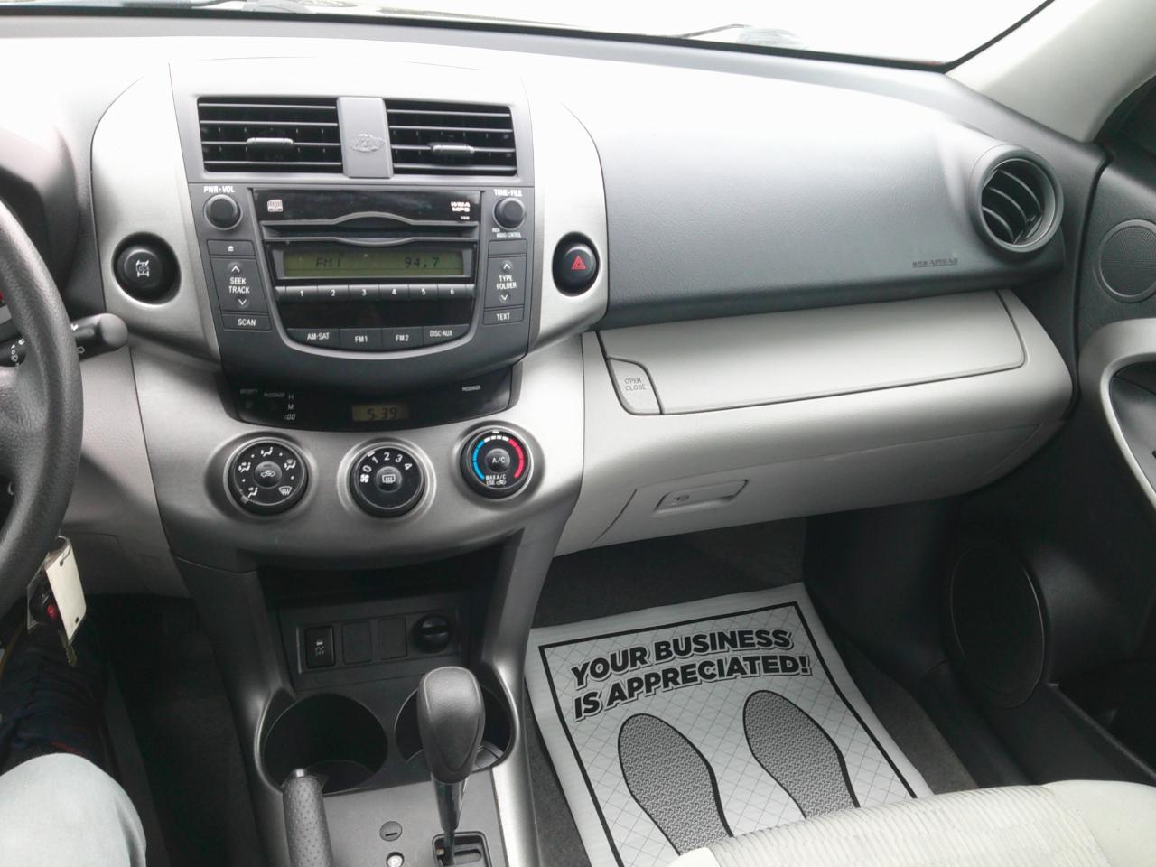 Toyota RAV4 LE 4D SUV AWD 2009