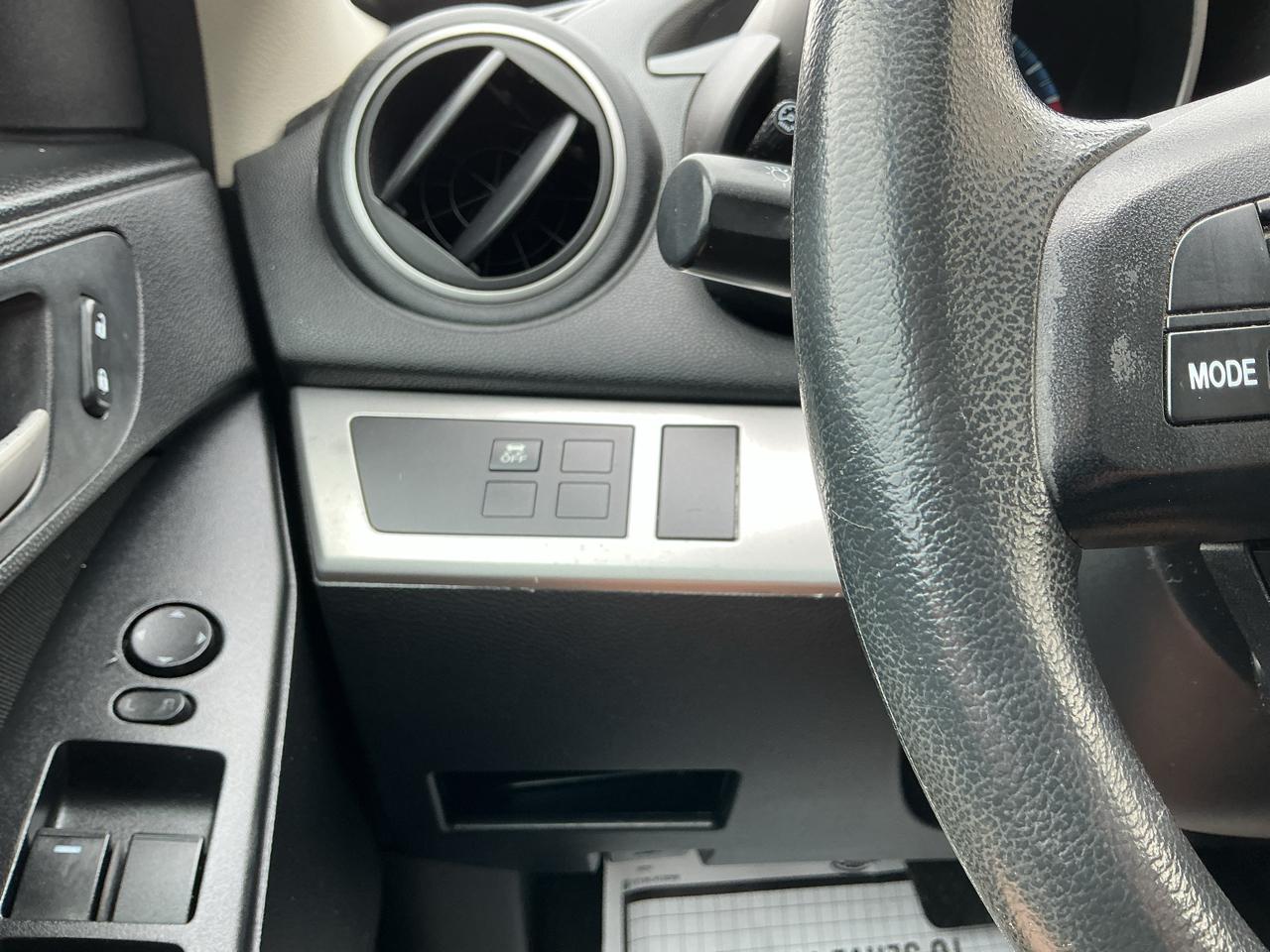 Mazda MAZDA3 i Sport 4-Door 2013