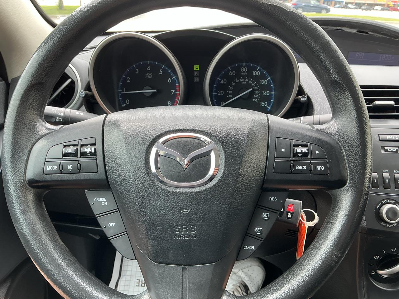 Mazda MAZDA3 i Sport 4-Door 2013
