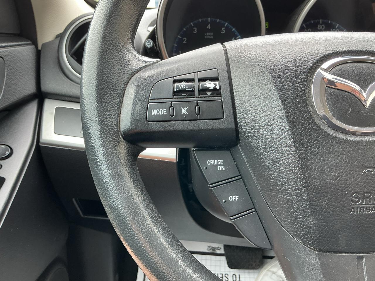 Mazda MAZDA3 i Sport 4-Door 2013
