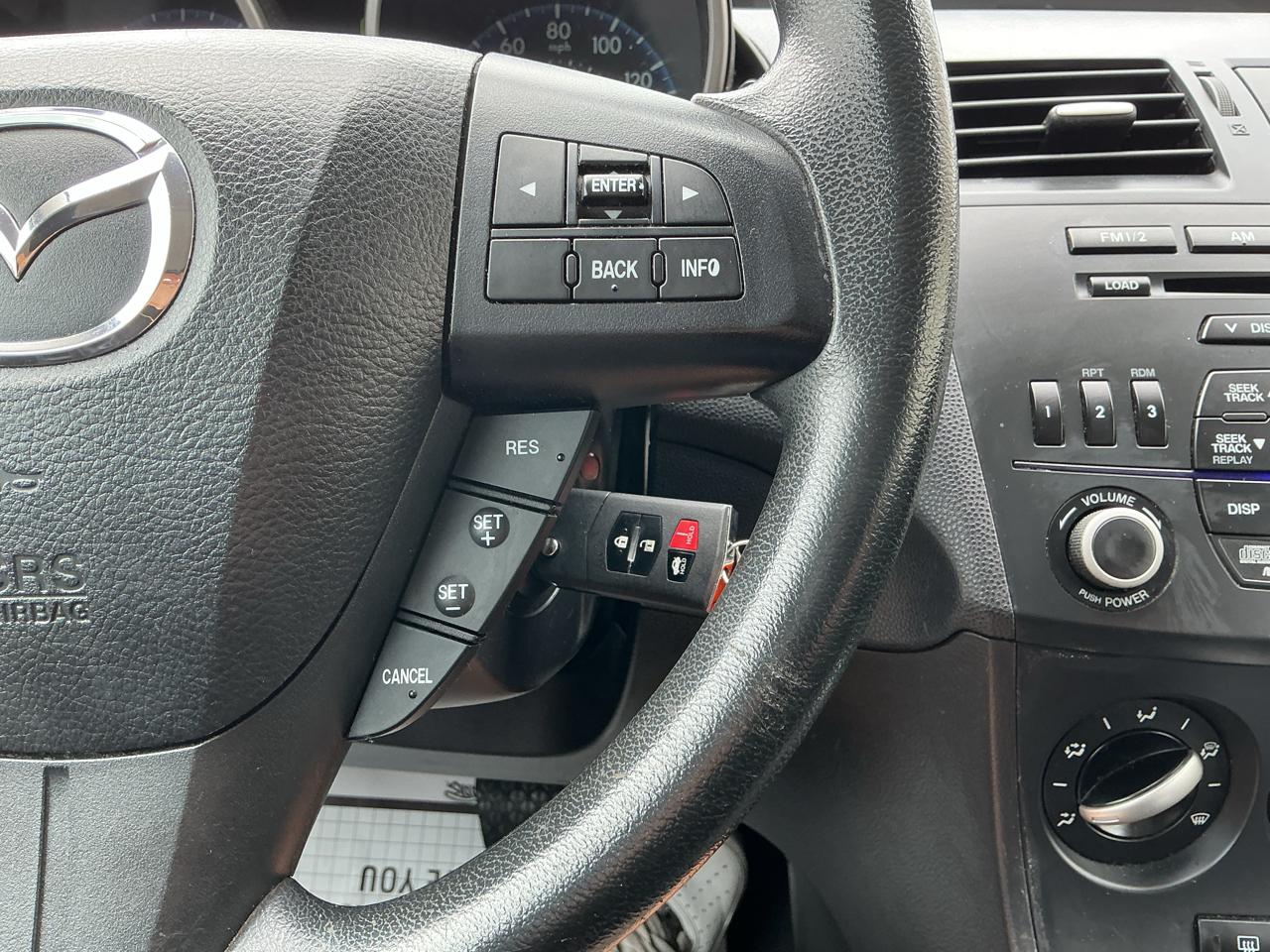 Mazda MAZDA3 i Sport 4-Door 2013