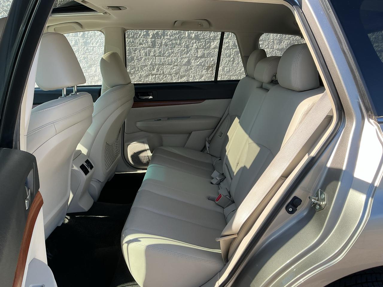 Subaru Outback 2.5i Limited 2014