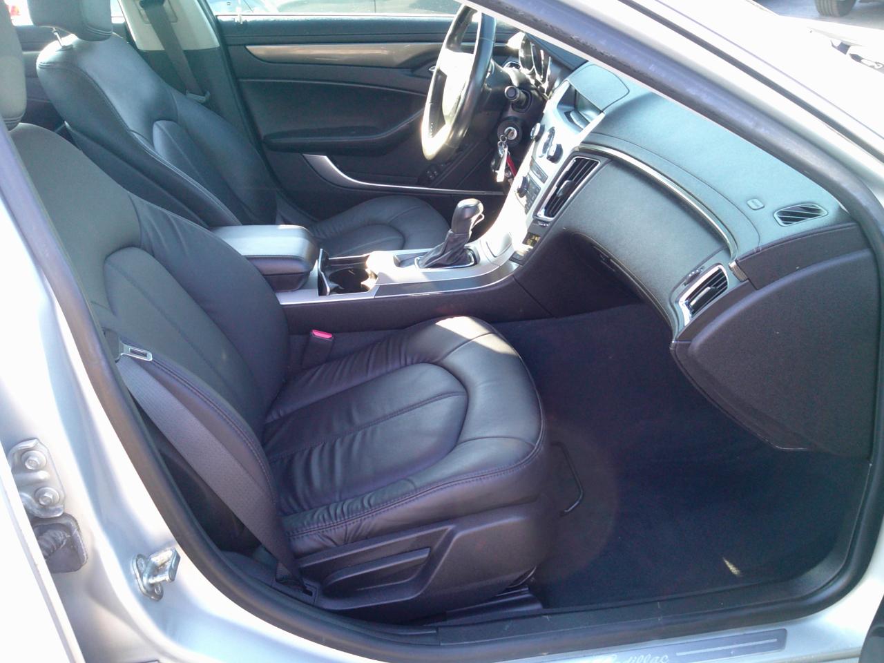 Cadillac CTS 3.0L Base AWD 2010