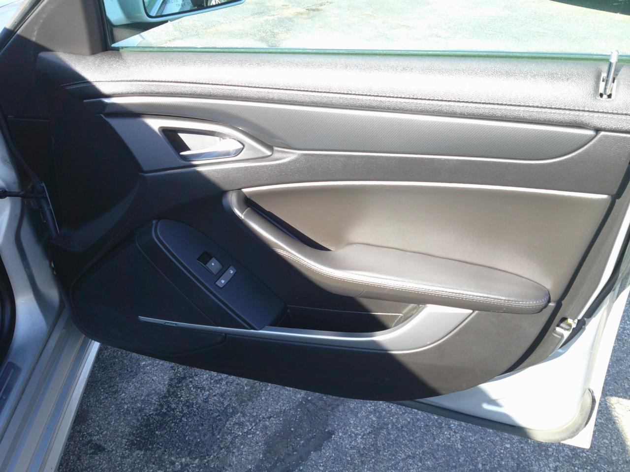 Cadillac CTS 3.0L Base AWD 2010