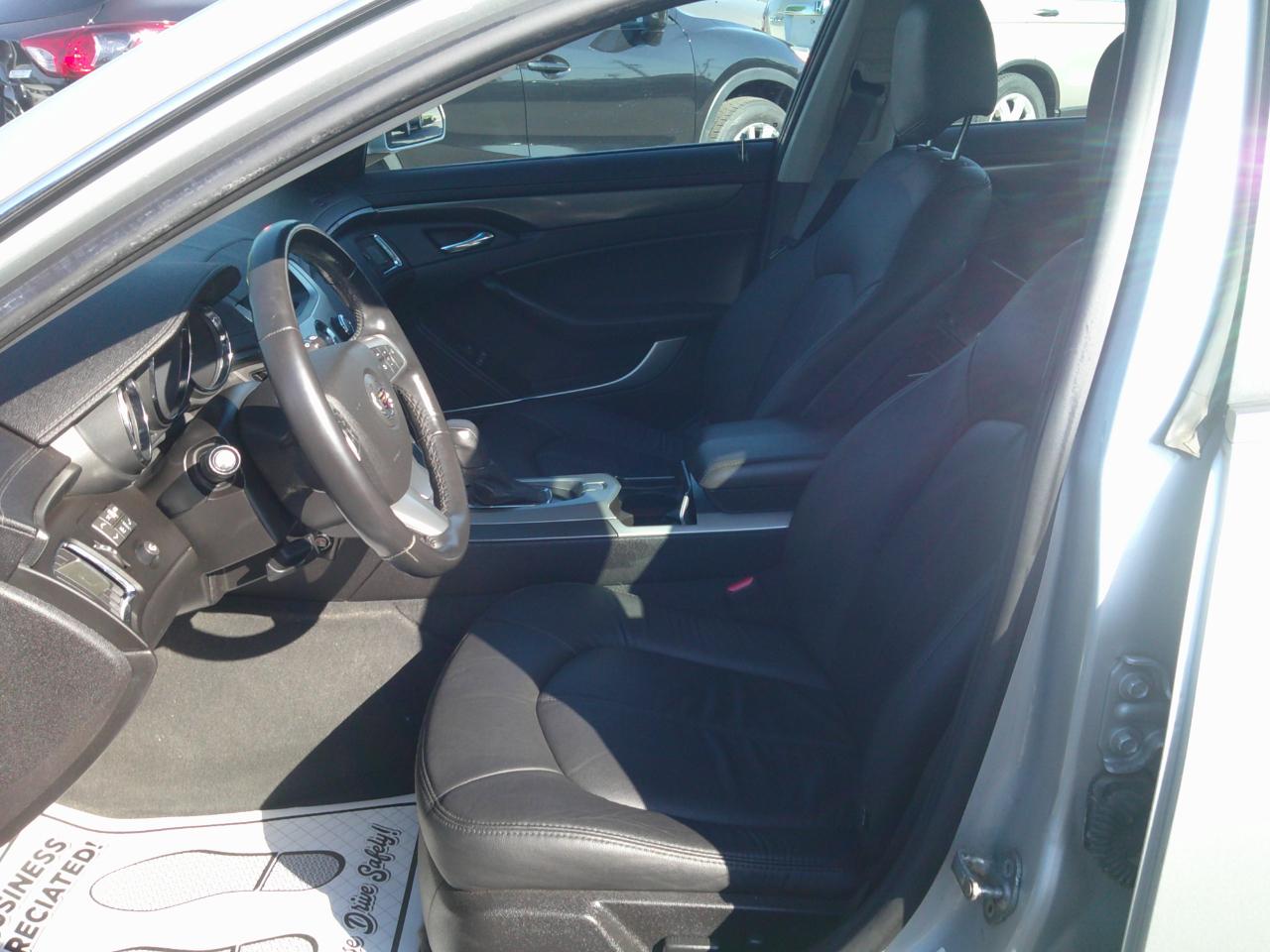 Cadillac CTS 3.0L Base AWD 2010