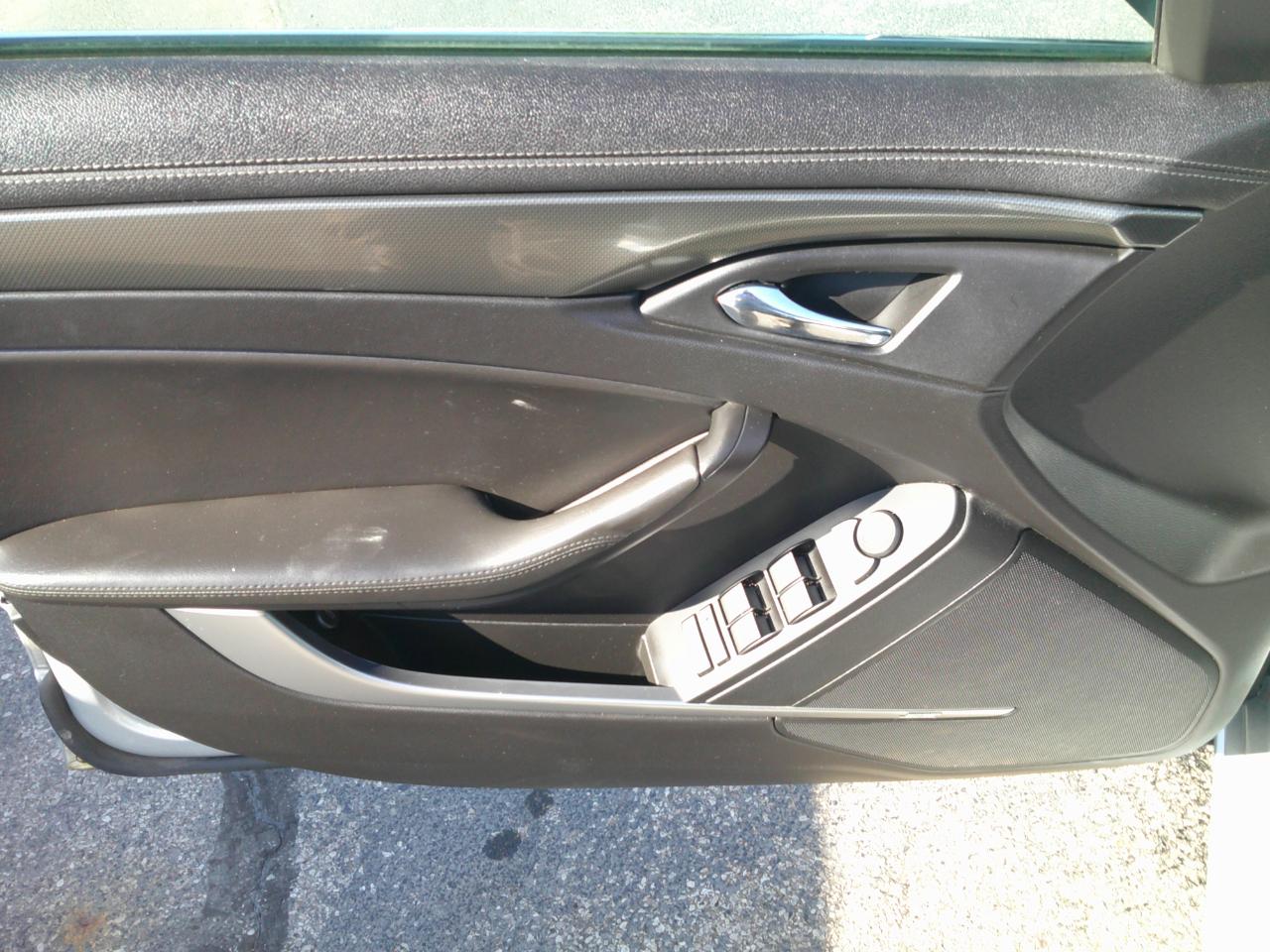 Cadillac CTS 3.0L Base AWD 2010