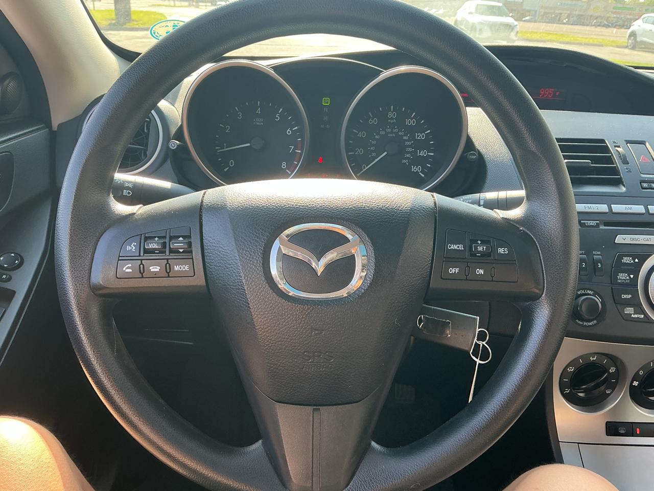 Mazda MAZDA3 i Touring 4-door 2011