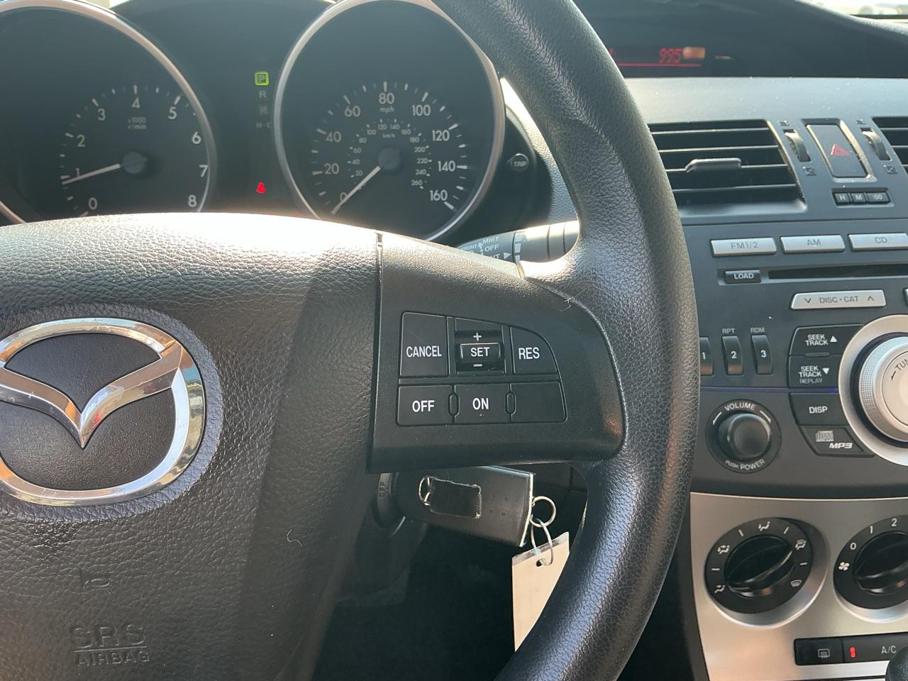 Mazda MAZDA3 i Touring 4-door 2011