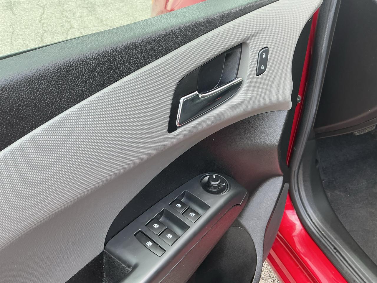 Chevrolet Sonic LT Auto Sedan 2015