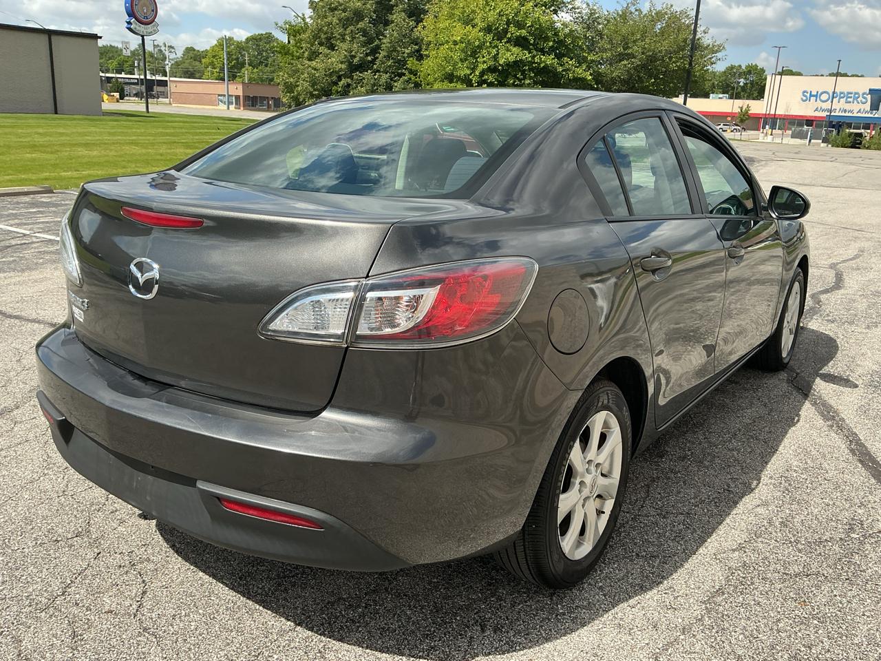 Mazda MAZDA3 i Touring 4-door 2010