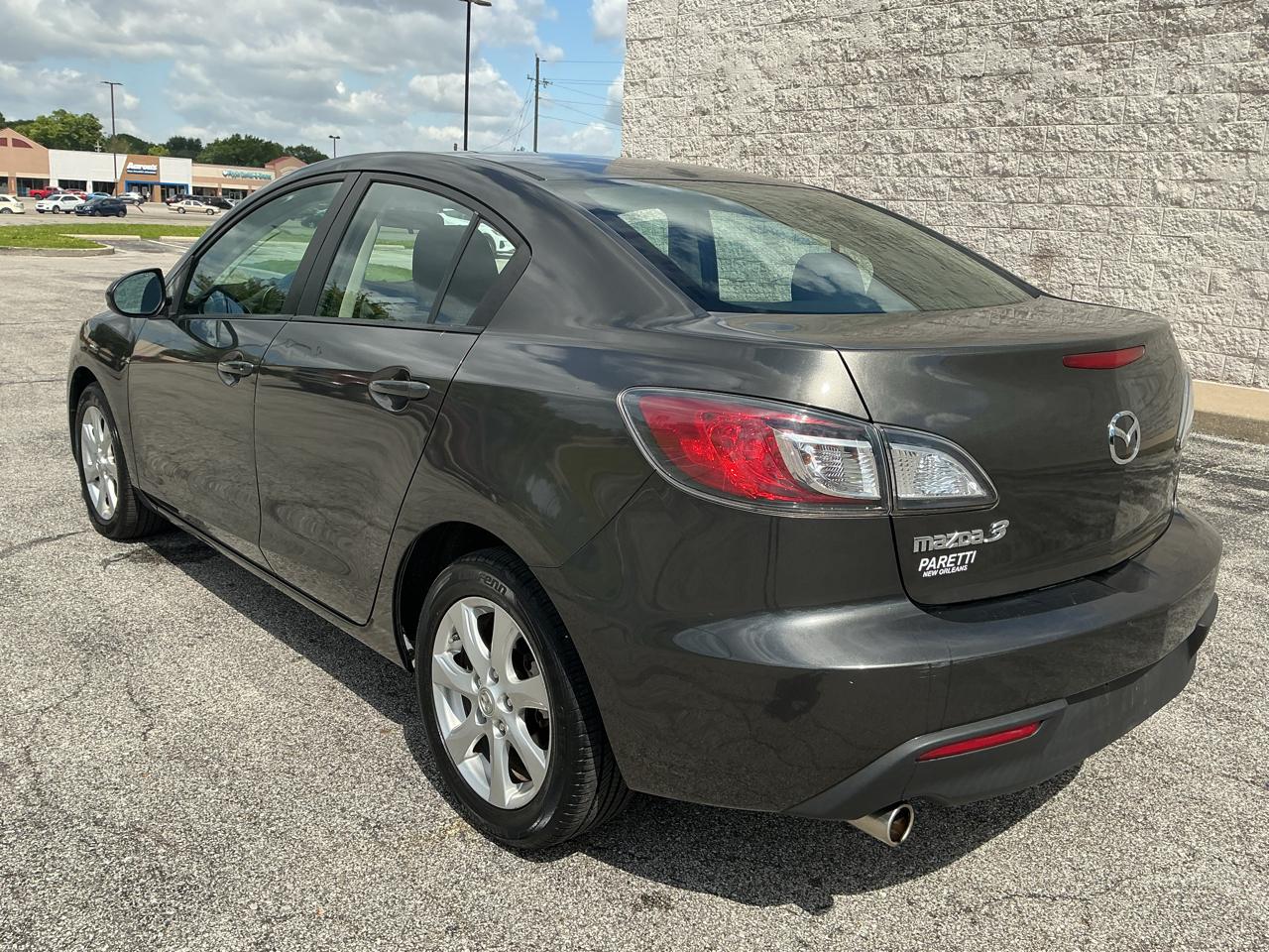 Mazda MAZDA3 i Touring 4-door 2010