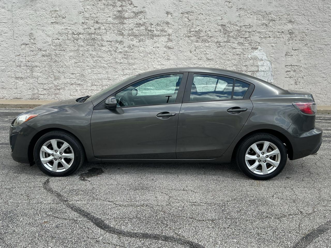 Mazda MAZDA3 i Touring 4-door 2010