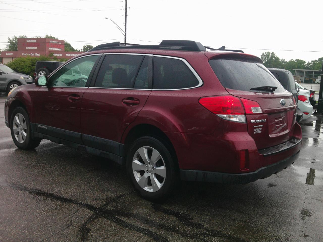 Subaru Outback 2.5i Limited 2011