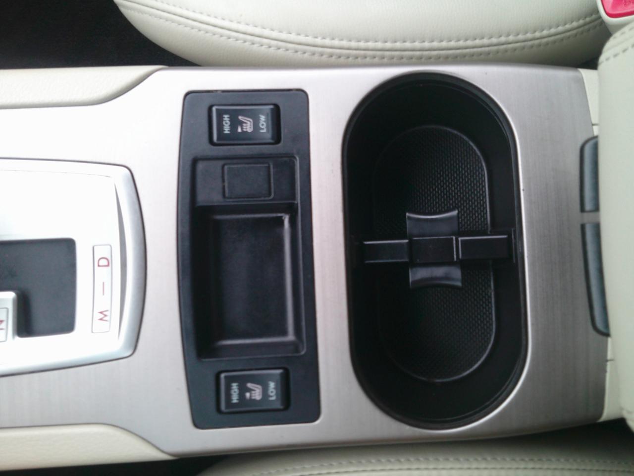 Subaru Outback 2.5i Limited 2011