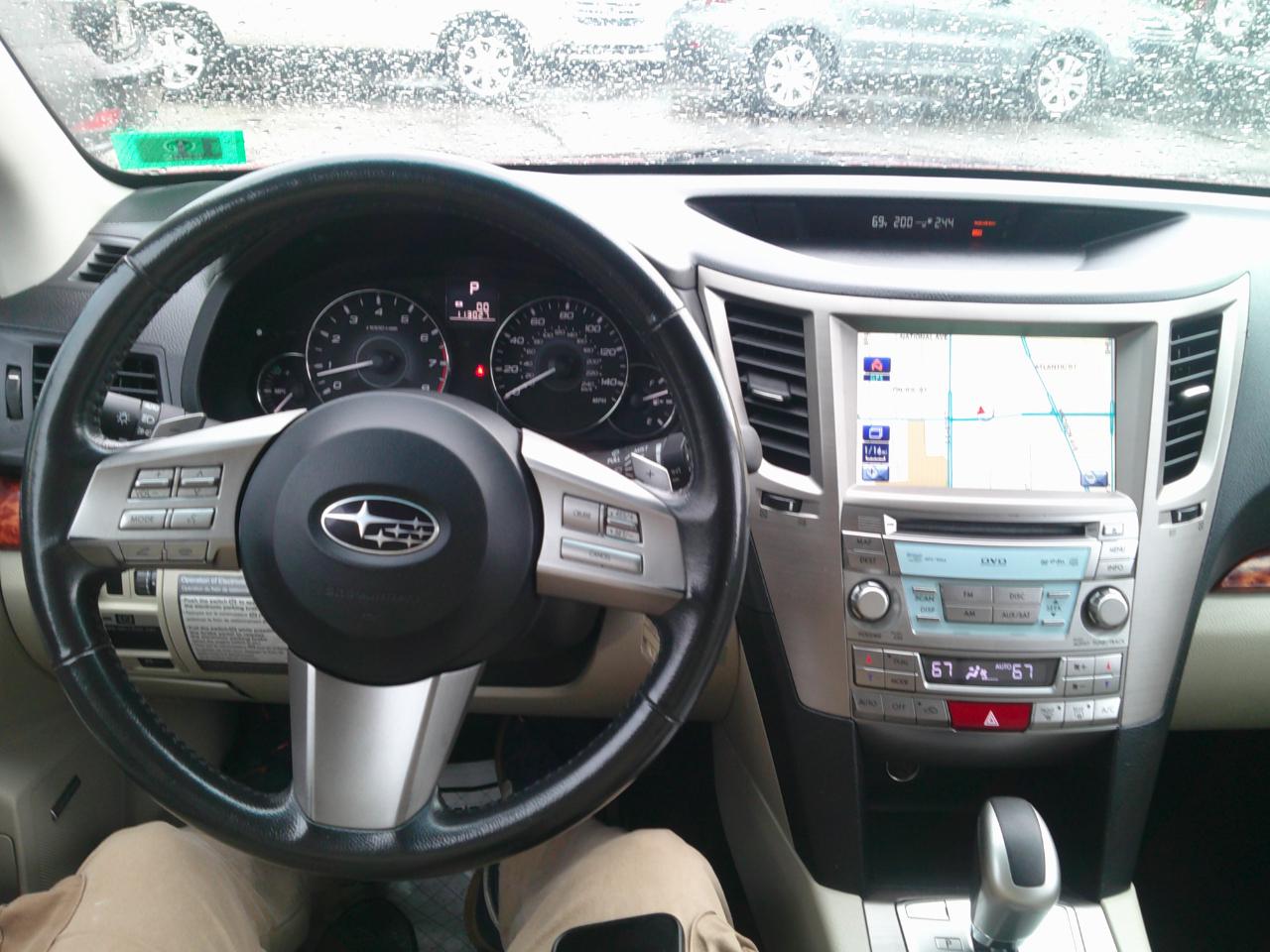 Subaru Outback 2.5i Limited 2011