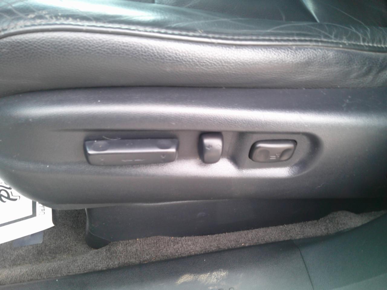 Honda Pilot Touring 4WD 5-Spd AT with DVD 2012