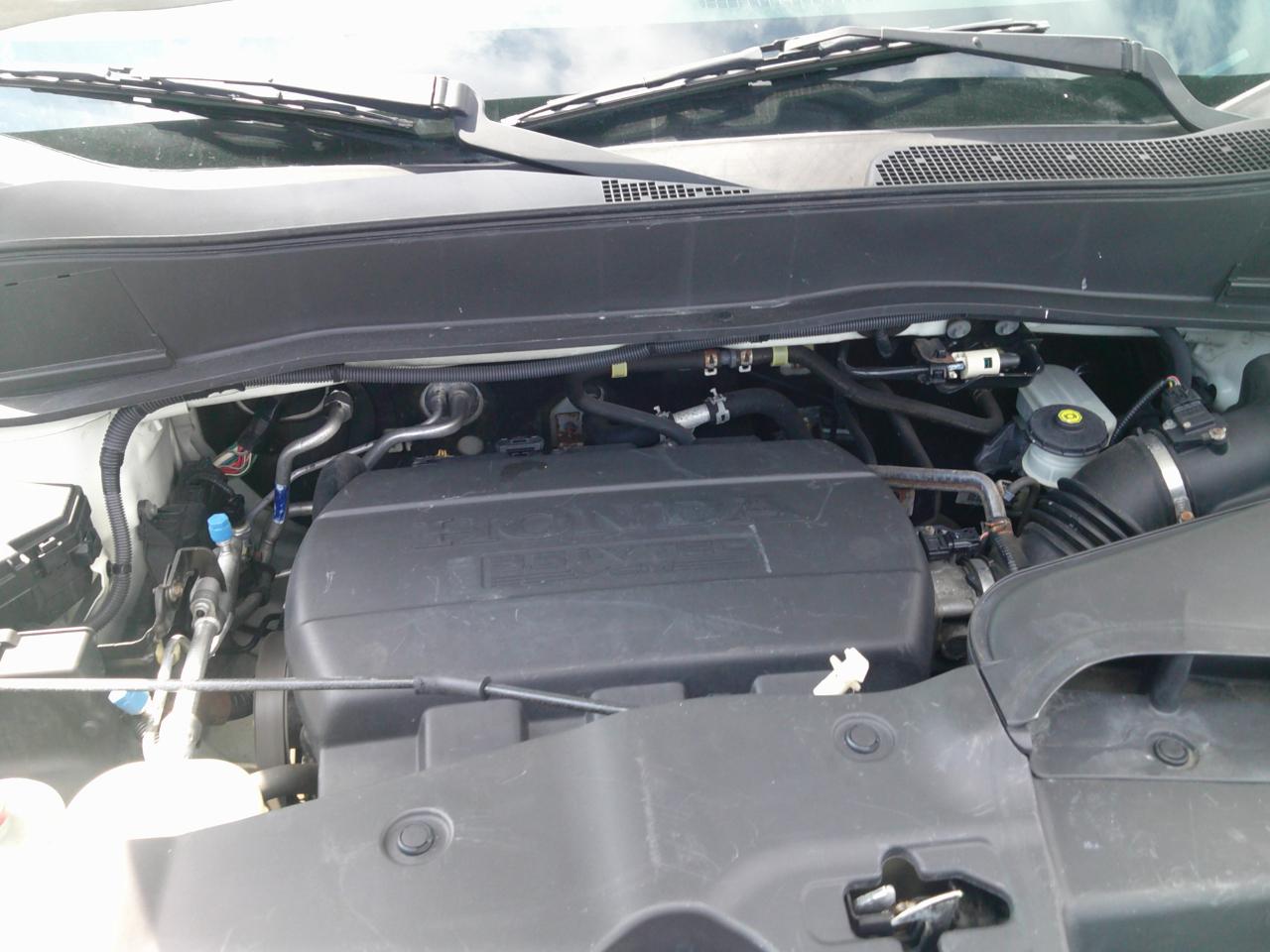 Honda Pilot Touring 4WD 5-Spd AT with DVD 2012
