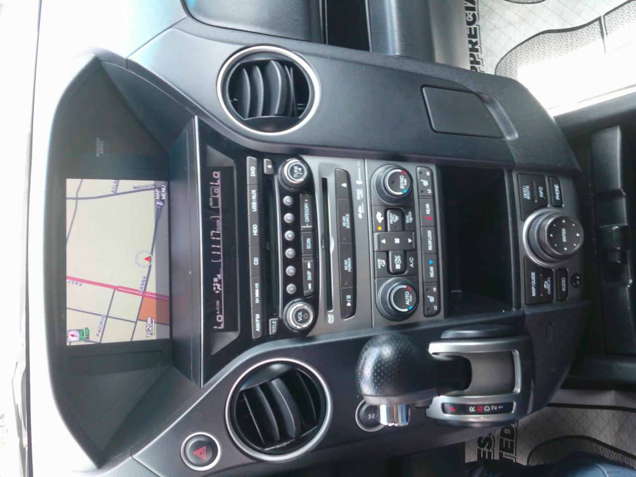 Honda Pilot Touring 4WD 5-Spd AT with DVD 2012